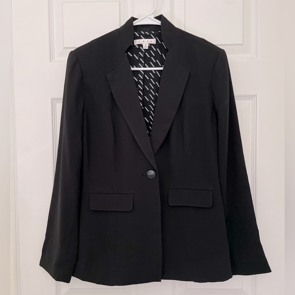 Cabi Sz 4 Women’s Black Blazer - Single Button Blazer - City Blazer - Style 717